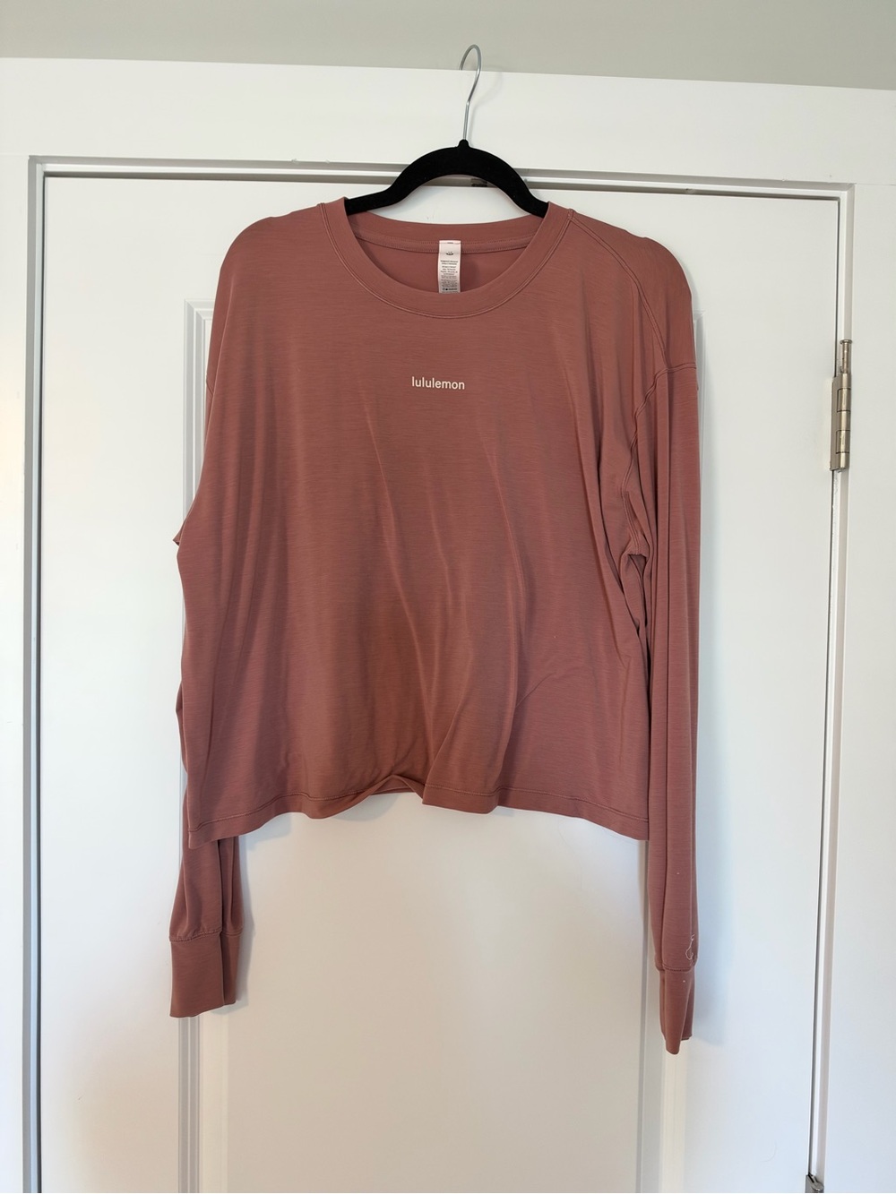 lululemon athletica Long Sleeve Cropped Crew in Dusty Rose